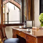 Hotel Theodora Empress