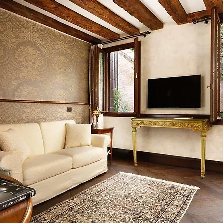 Hotel Theodora Empress