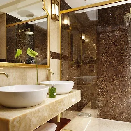 Hotel Theodora Empress