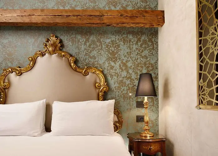 Theodora Empress Hotell